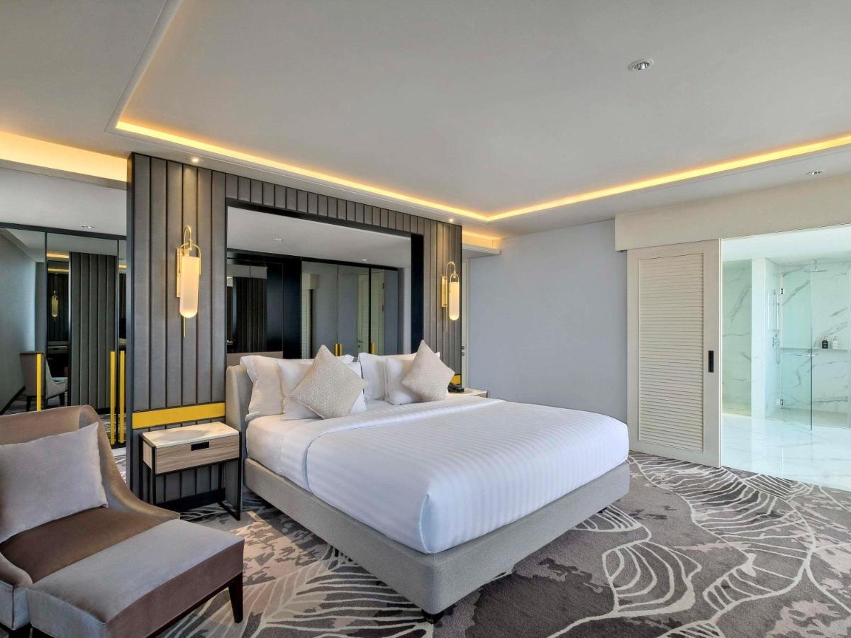 Movenpick Surabaya City Exterior photo